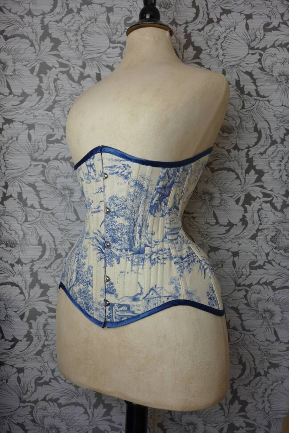 Corset Toile de Jouy – Pink Satin Bias main image 1