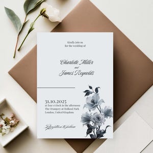 Sjabloon voor eenvoudige en elegante zwart-wit bloemen bruiloftsuitnodiging – bewerkbare canvas uitnodigingskaart: direct te downloaden