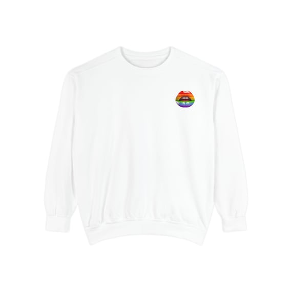 Cozy Rainbow Lip Graphic Sweater - Stand Out in Pride Fashion