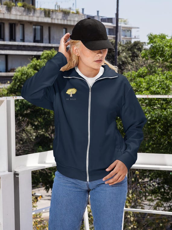 Stylish Lightweight Jacket for Adventurous Souls - Ideal Gift Idea