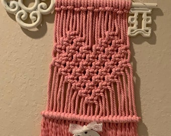 Macrame Heart Wallhanging - Key to my Heart - Pink