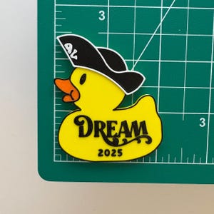 Personalisierte Disney Dream Cruise Duck Magnete (12) - Pixie Dust Geschenke - Fischverlängerer - 4 Stile und 5 Farben Bild 3