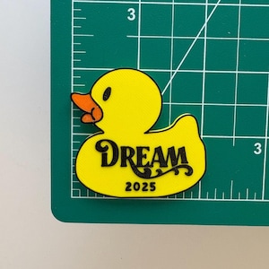 Personalisierte Disney Dream Cruise Duck Magnete (12) - Pixie Dust Geschenke - Fischverlängerer - 4 Stile und 5 Farben Bild 2