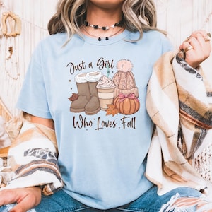 Nur ein Mädchen, das Herbst Shirt liebt, Herbstlaub Shirt, Kürbis Gewürz Shirt, Thanksgiving Shirt, Herbst Liebhaber Geschenk, Herbst Vibes T-Shirt