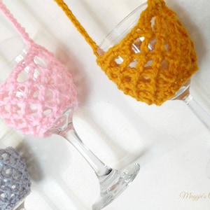 Crochet Wine Glass Holder, Crochet Glass Holder, Wine Glass Necklace Holder, Glass Cup Holder, Wine Holder with Neck Strap, Crochet Holder