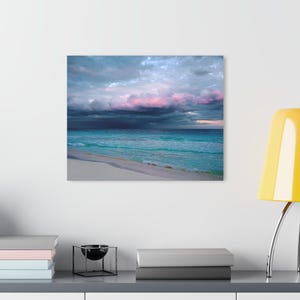 Ciel Rose – Stampa fotografica artistica del paesaggio di Tulum con tempesta rosa sull'oceano