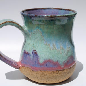 Large rustic ceramic mug, buff stoneware, drippy purple blue glaze. Free matching topper for steeping tea or help in keeping beverage warm