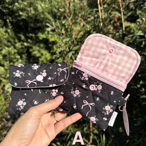 Quilted Zipper Wallet: Handmade Fabric Mini Pouch with Keychain A - Black rose