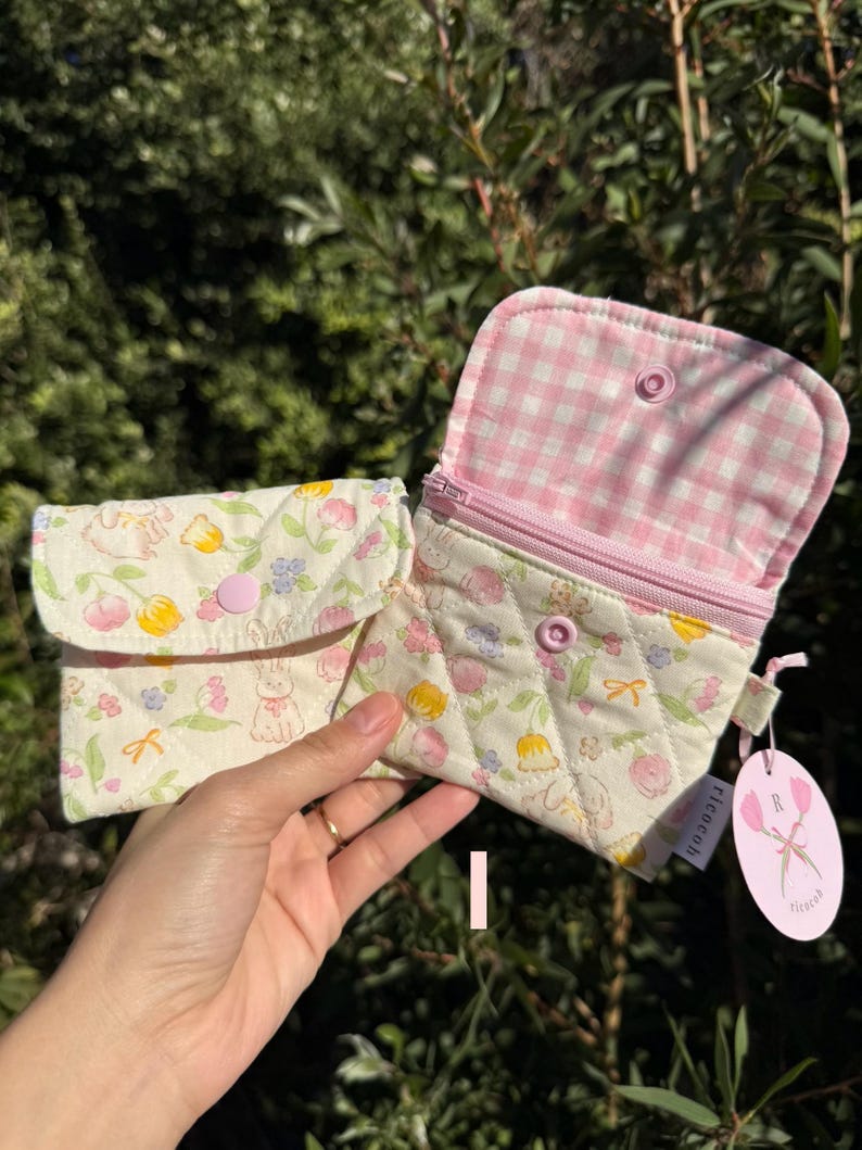 Quilted Zipper Wallet: Handmade Fabric Mini Pouch with Keychain I - Bunny tulip