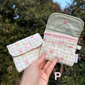 Quilted Zipper Wallet: Handmade Fabric Mini Pouch with Keychain P - Blue gingham
