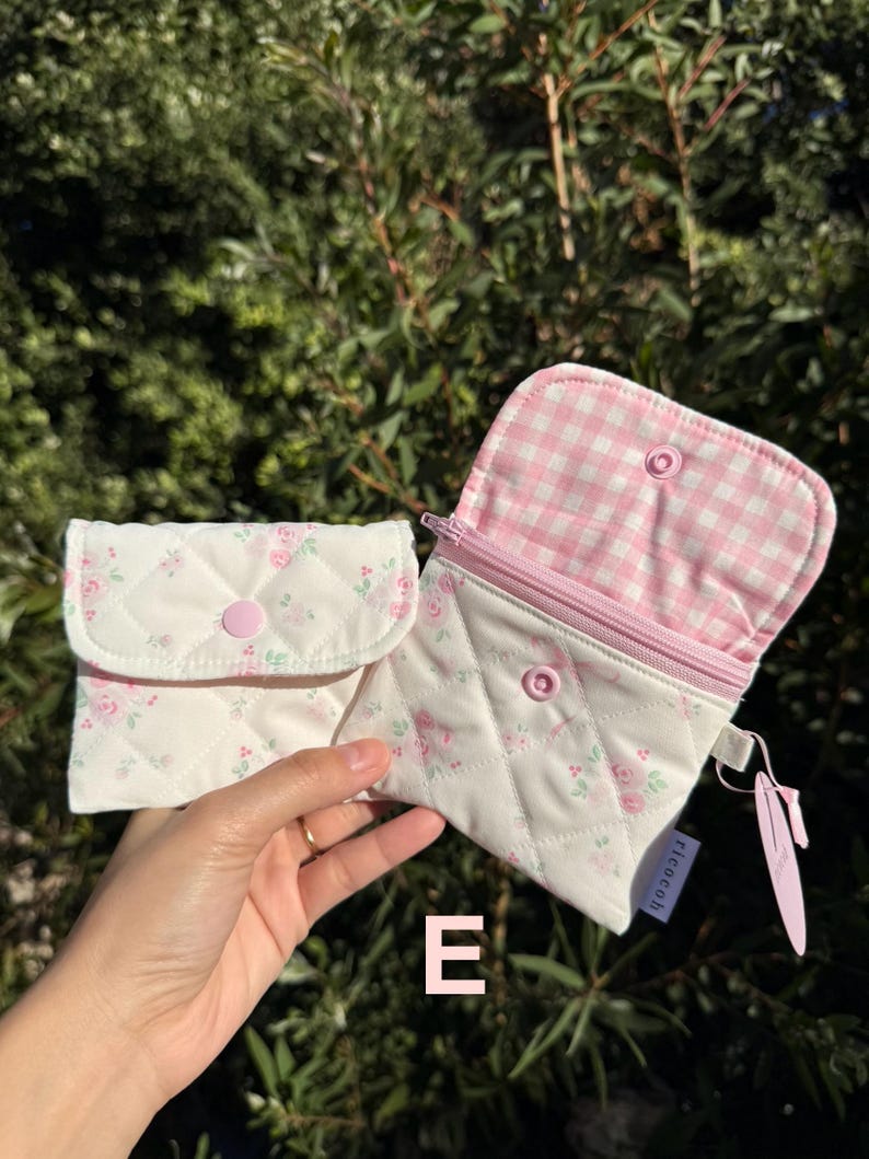 Quilted Zipper Wallet: Handmade Fabric Mini Pouch with Keychain E - Mini pink floral