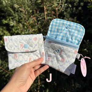 Quilted Zipper Wallet: Handmade Fabric Mini Pouch with Keychain J - Vintage bear
