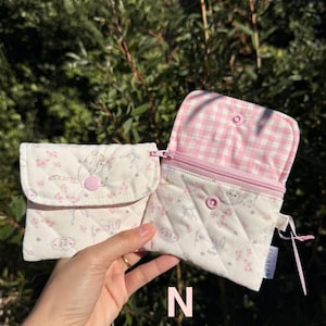 Quilted Zipper Wallet: Handmade Fabric Mini Pouch with Keychain N - Cat sewing