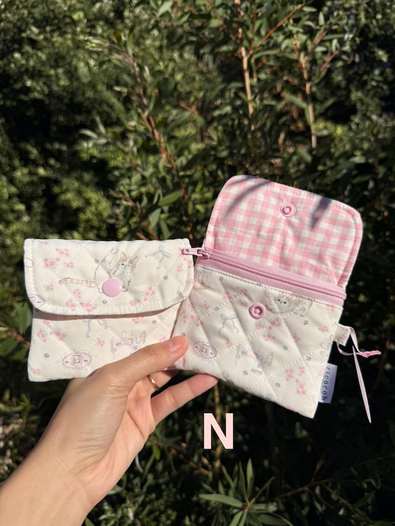 Quilted Zipper Wallet: Handmade Fabric Mini Pouch with Keychain N - Cat sewing