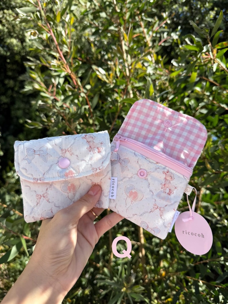 Quilted Zipper Wallet: Handmade Fabric Mini Pouch with Keychain Q - Sweet dream