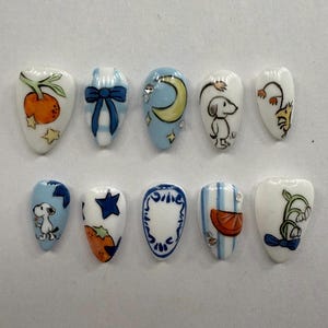 Fall Snoopy Almond Press on Nails | Handpainted | Charlie Brown Nails | PetaledNails