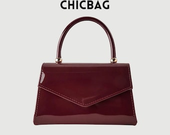 【超美品】ショルダーバッグ レザー バッグ ハンドバッグ　赤　革　ワインレッド ショルダーバッグ ワイン レッド 赤 ブラック 黒 イタリアン レザー 革