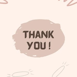 以下が含まれることがあります： 暗い茶色の「THANK YOU！」という文字が、明るい茶色のテクスチャ背景に配置されたデジタルグラフィック。デザインには、同様の色調の抽象的な形が含まれており、暖かくまとまりのある美しさを生み出しています。