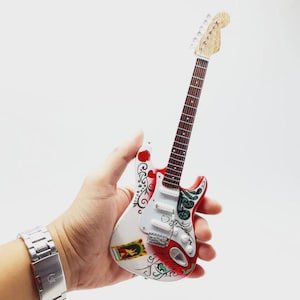 Miniature Guitar Stratocaster Jimi Hendrix Scale 1:4 | Replica Mini Electric Guitar | Guitarist Birthday Gift Music Desk Shelf Display