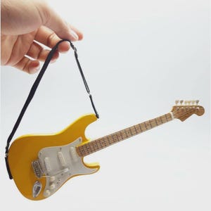 Miniature Guitar Yngwie Stratocaster Yellow Scale 1:4 | Realistic Replica Mini Electric Guitar | Guitarist Birthday Gift Music Desk Display