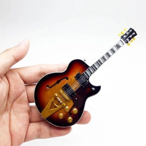 Miniature Guitar Hollow-Body Scale 1:6 - Mini Electric Guitar Handmade - Guitarist Birthday Gift Memorabilia Music Desk & Shelf Display