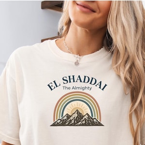 Koszulka El Shaddai Wszechmogący Chrześcijaństwo Koszulka Górska Wiara Chrześcijańska Tęczowa Żydowska Biblia Pismo Święte w języku hebrajskim Koszulka Religijna Prezent Dla Niej
