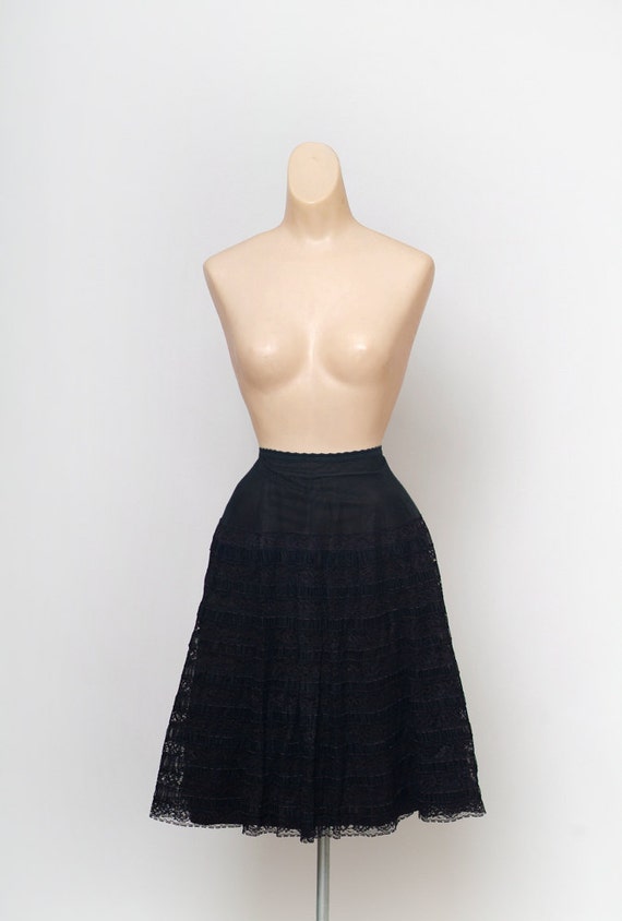 Vintage Skirl / Slip / Vintage Slip /Classic 1950
