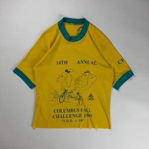 Camiseta vintage de otoño Columbus con cuello redondo / Camiseta con estampado de gorila / Grande amarilla