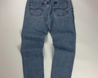 Vintage Lee Jeans / Relaxed Fit / Medium Wash / Bottoms / 32x32 Blue