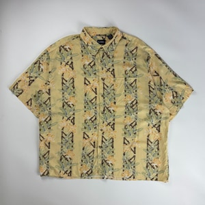 Vintage Hawaiian Shirt: Tropical Floral Print, Short Sleeve Button-Up - 3XL