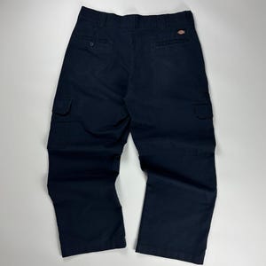 Vintage Dickies Cargo Trousers / Relaxed Straight Fit / Workwear Bottoms / 34x30 Navy Blue