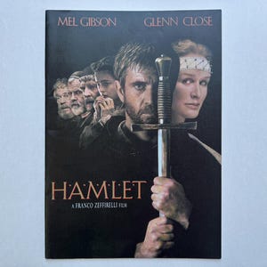 Hamlet (1990) – Original Japanese Movie Pamphlet – Mel Gibson, Glenn Close, Shakespeare Film by Franco Zeffirelli – Vintage Japan Promo