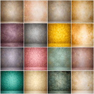 Può includere: Una collezione di sedici sfondi fotografici quadrati caratterizzati da varie superfici strutturate in diversi colori tra cui beige, grigio, oro, viola, rosa, verde acqua e marrone, ognuno con una sottile finitura maculata o usurata.