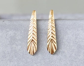 Yellow Gold tapered herringbone stud earrings, minimal geometric studs, bar stud, modern stud earrings, carved, edgy, deco post earrings
