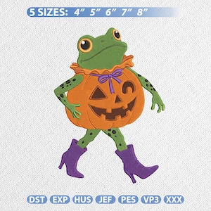 Puede incluir: Un diseño de bordado de una rana verde con un disfraz de calabaza naranja, un lazo morado y botas de tacón moradas. El texto 5 SIZES: 4" 5" 6" 7" 8" y los formatos de archivo DST, EXP, HUS, JEF, PES, VP3, XXX aparecen en la imagen.