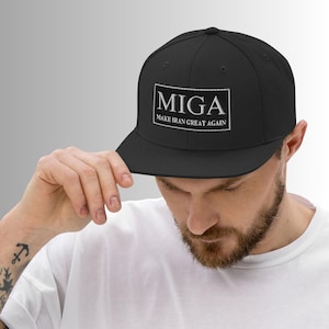 Gorra MIGA Snapback, Make Ir Great Again, bordado patriótico, visera plana ajustable, Heritage Apparel Retro Royale