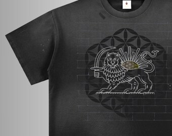 Lion & Sun Graphic T-Shirt – Frayed Edge, Sacred Geometry Black Grunge Style