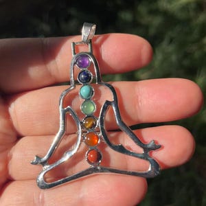 Chakra Yoga Pendant Healing Crystal Gemstone Necklace for Women Meditation Mindfulness Balance Energy Gift Spiritual Jewelry for Wellness