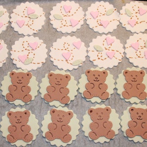 Fondant cupcake toppers Baby Shower , Teddy Bear image 3