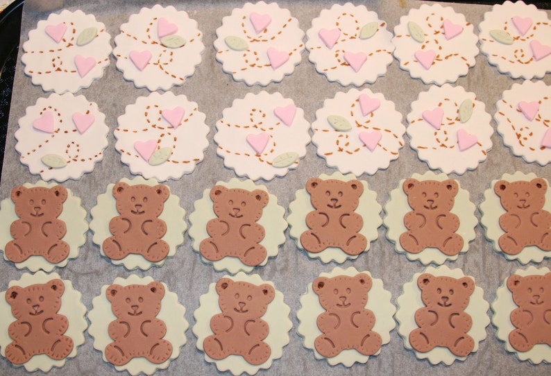 Fondant cupcake toppers Baby Shower , Teddy Bear image 3