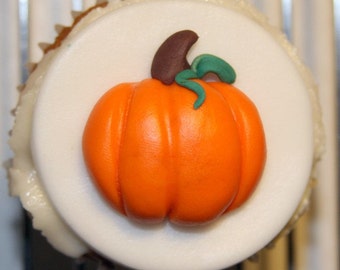 Fondant cupcake topper Pumpkin