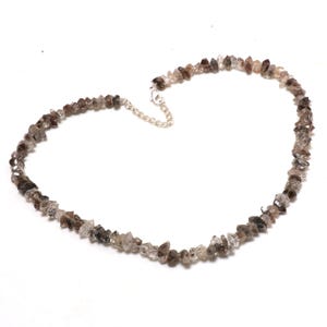 Collana con quarzo di diamanti Herkimer Inclusion, regalo per la fidanzata con pietra portafortuna, cristallo argentato, gioiello minimalista fatto a mano con pietre preziose trasparenti.