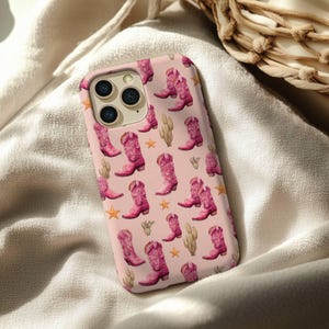 Capa para iPhone com botas de cowgirl rosa - Capa de celular estilo country com cactos e estrelas - Presente estético fofo de rodeio para ela