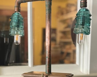 Lampada isolante in vetro vintage con base a libro