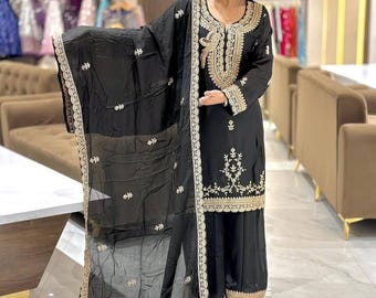 刺繍のシークエンスワークサルワールカミーズ、パキスタンのウェディングスーツ