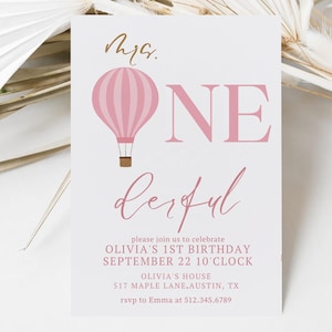 Convite de 1º aniversário com balão de ar quente rosa, convite de aniversário para menina da Sra. Onederful, modelo editável para aniversário de menina, Canva Evite