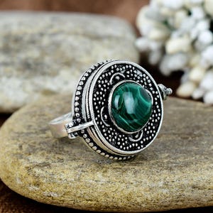925 Sterling Silver Malachite Poison Ring – Hidden Compartment Locket Ring – Vintage Boho Statement Ring – Christmas Gift Jewelry for Her