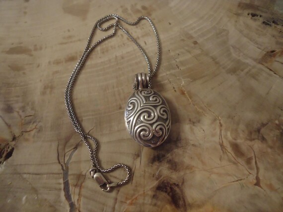 Silpada Sterling Silver Scroll Locket Pendant, En… - image 2