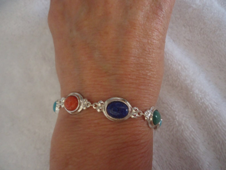 22 Grams Unisex Coleman 8 Sterling Silver Mixed Stone Oval Link Bracelet