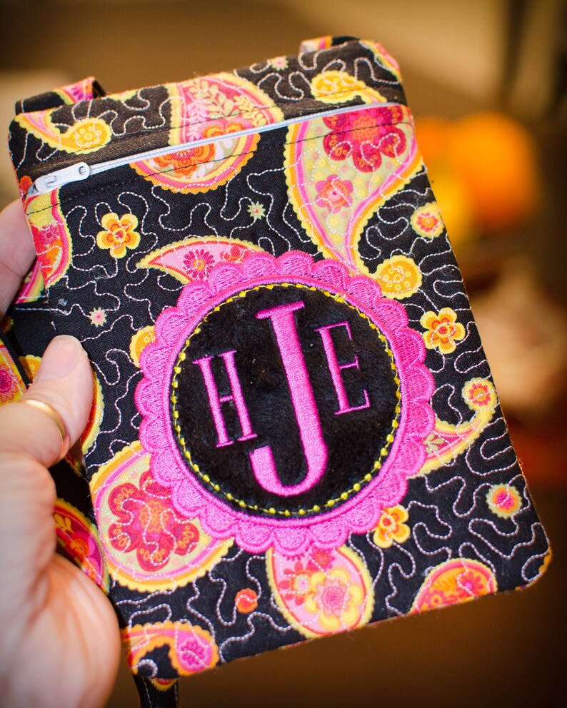 Download Instant Download MONOGRAMMED In-the-hoop QUILTED ZIPPERED ...